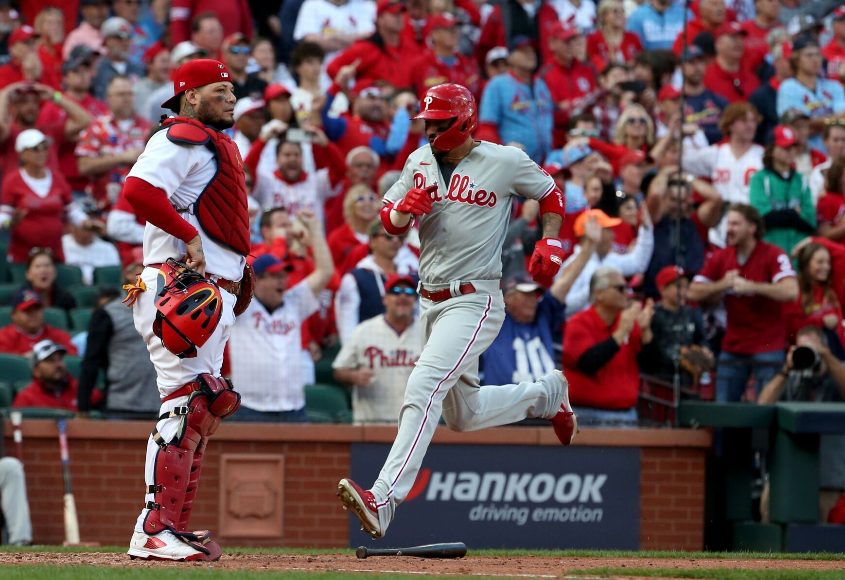 Philadelphia Phillies beat the St. Louis Cardinals 6-3 in game 1 of NL Wild Card